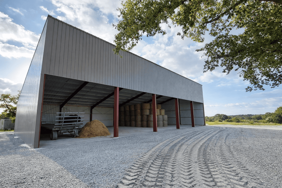 Stockage de fourrage et de matériel